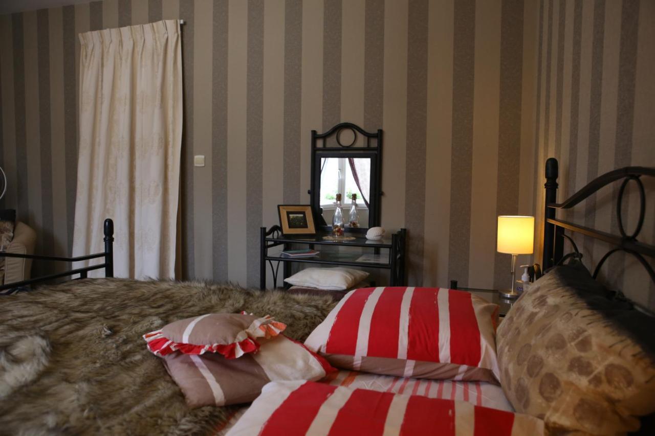 Au Coeur Des Vignes Bed and Breakfast Επερνέ Εξωτερικό φωτογραφία